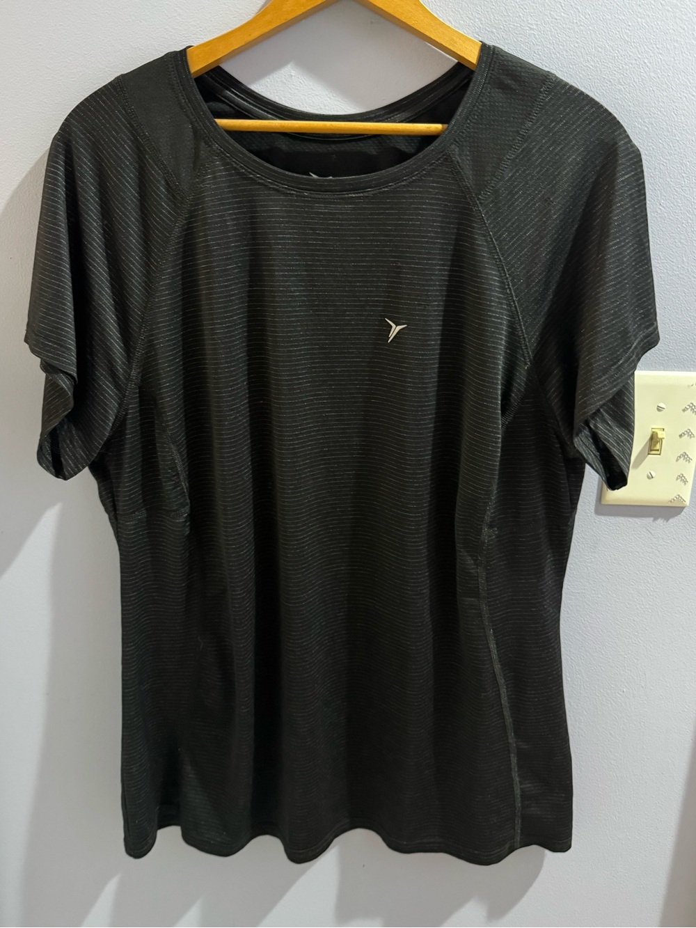 🦋Old Navy active tee🦋